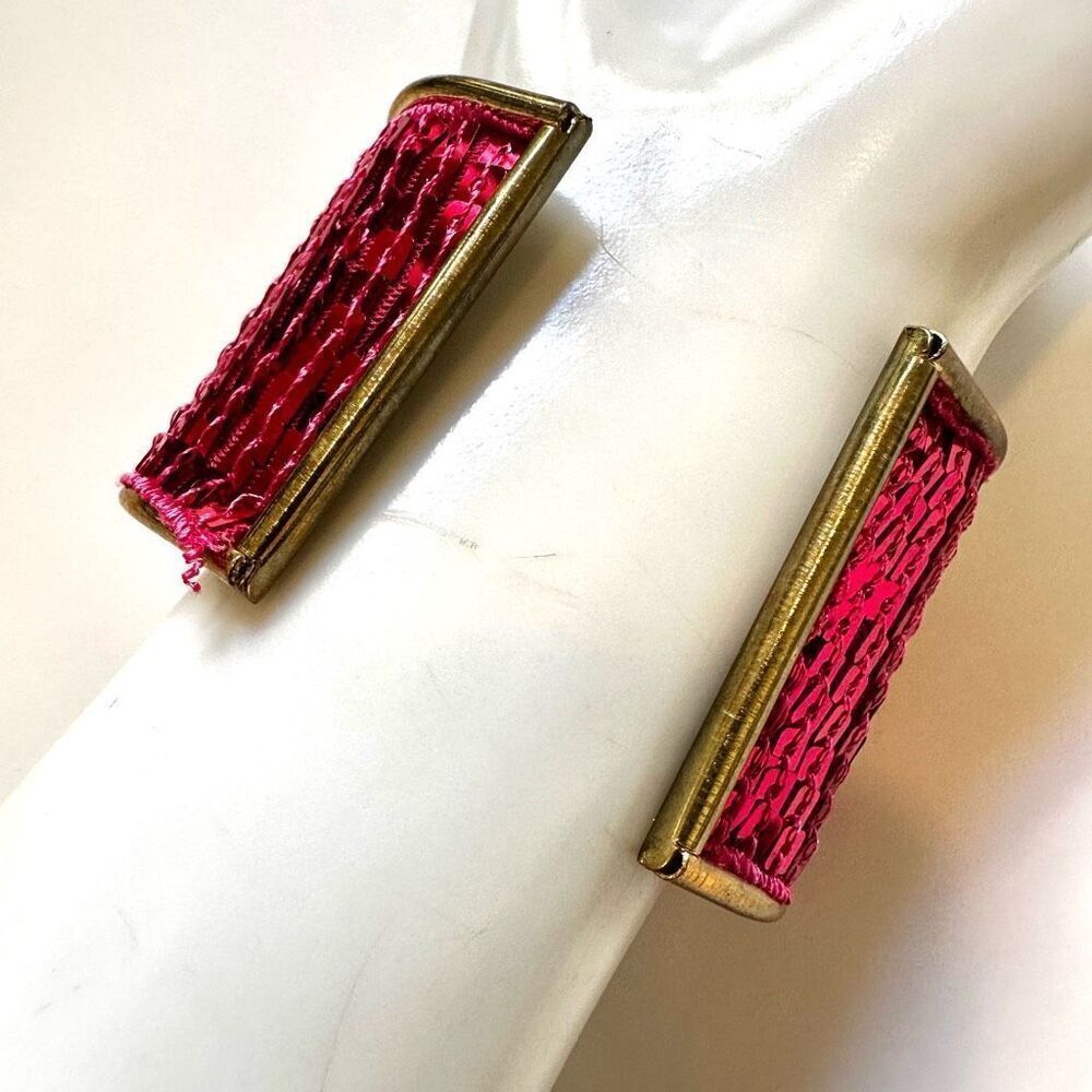 Pink sequin cuff bracelet - Picture 8 of 8